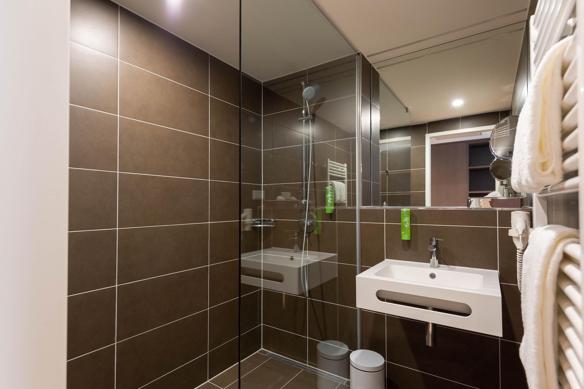 Jufa Hotel Hamburg Hafencity Bagian luar foto