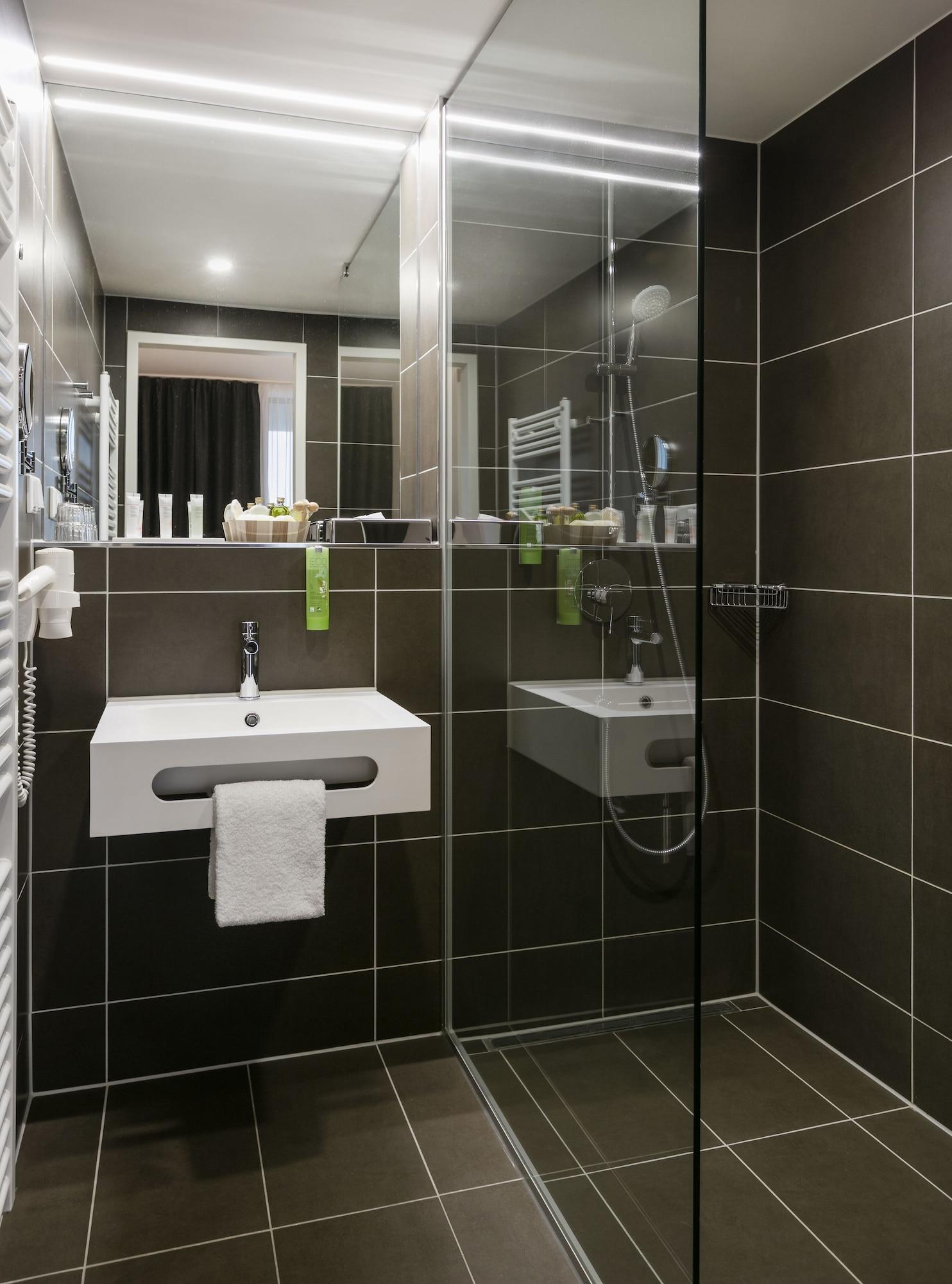 Jufa Hotel Hamburg Hafencity Bagian luar foto